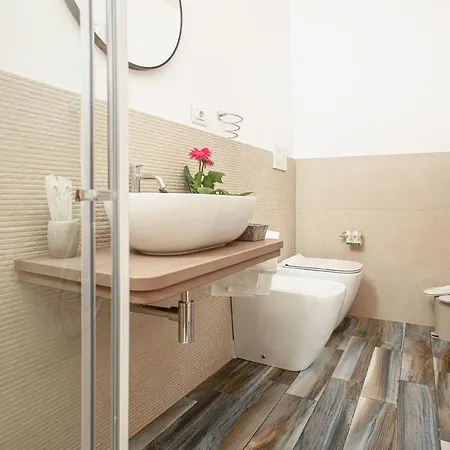 Nocleg ze śniadaniem La Torre Elite 4*