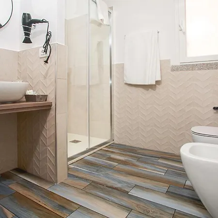 La Torre Elite Bed & Breakfast 4*